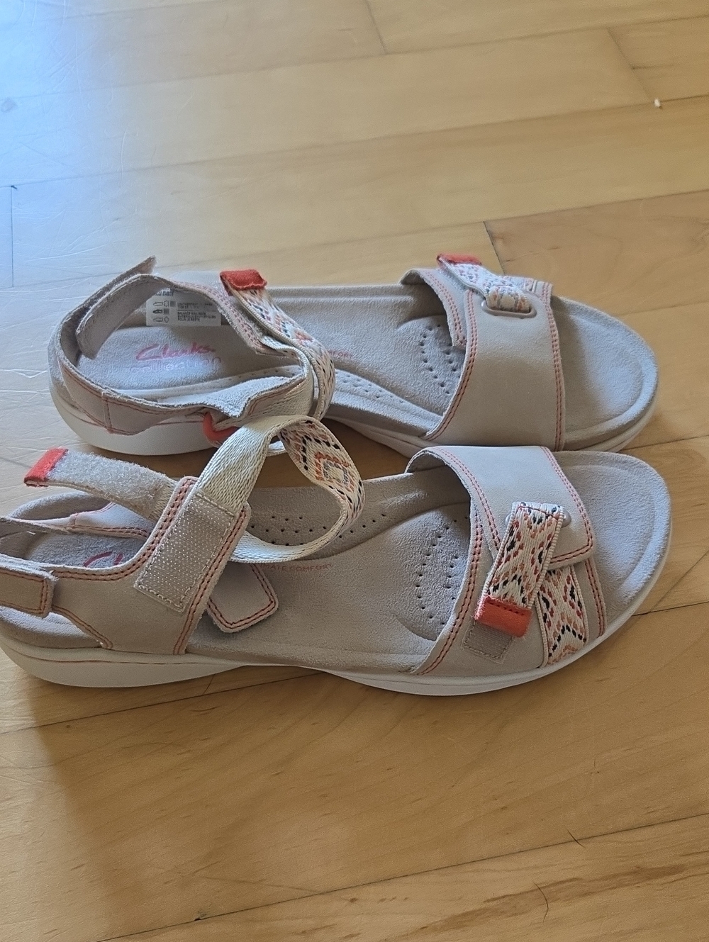 Clarks Amanda Sprint Sand Women's Beige Sandals with Coral Accent Straps 9